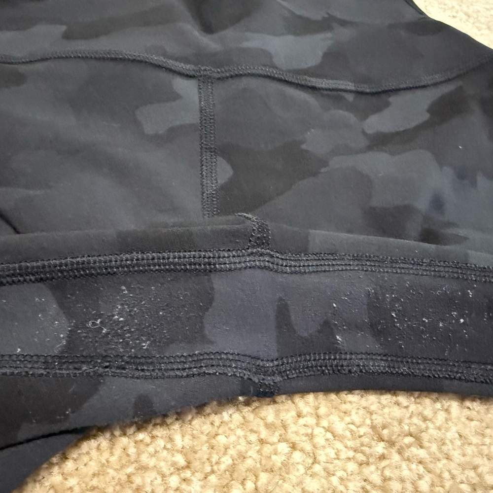 Lululemon Athletica Dark Camouflage 21 inch length crops - Picture 3 of 5